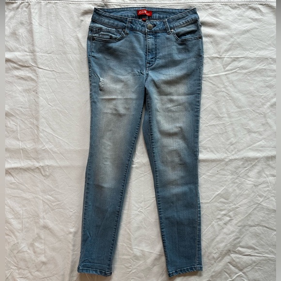 Light Wash Jeans - Picture 2 of 3